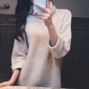 Forever 21 Turtleneck sweater